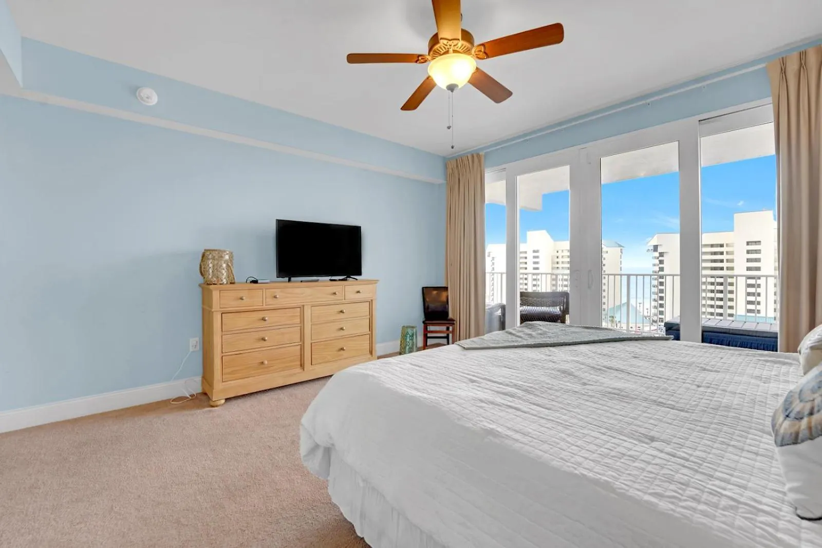 The Blue Turtle At Laketown Wharf Apartment Panama City Beach